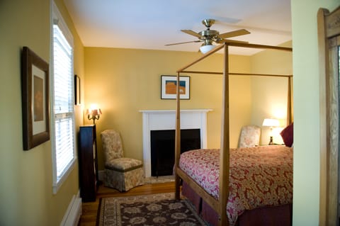 Luxury Room, 1 Queen Bed, Accessible, Fireplace | Egyptian cotton sheets, hypo-allergenic bedding, memory foam beds