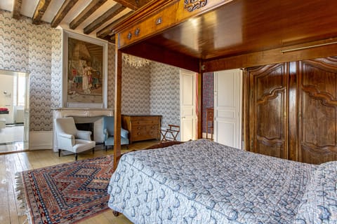 Elite Suite, 2 Bedrooms, Park View (Chambord) | 1 bedroom, individually decorated, individually furnished, desk