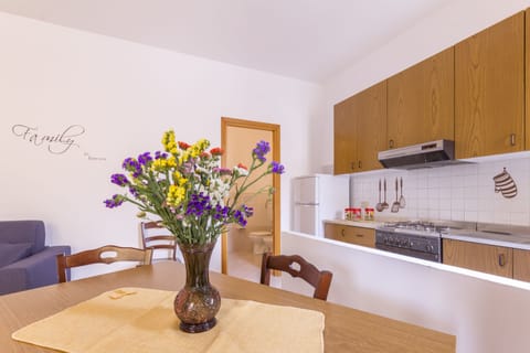 Apartment, 2 Bedrooms, 2 Bathrooms (Marte ) | Private kitchen | Fridge, oven, stovetop, coffee/tea maker