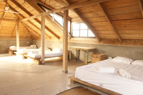 Classic Studio, Multiple Beds, Balcony | Iron/ironing board, free WiFi