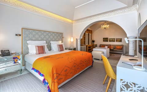 Junior Suite, 1 King Bed | Premium bedding, free minibar items, in-room safe, desk