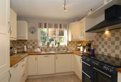 Ground floor: Kitchen