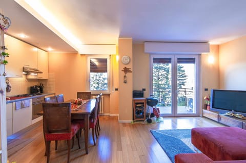 Living room,Dining area