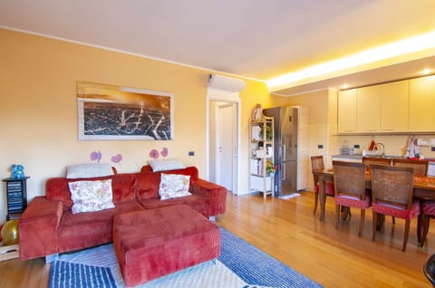 Living room,Dining area