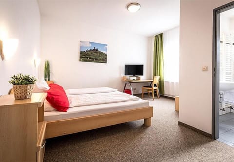 Standard Double Room | Desk, blackout drapes, rollaway beds, free WiFi