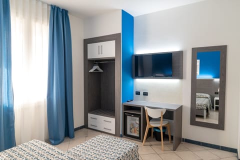 Minibar, in-room safe, desk, laptop workspace