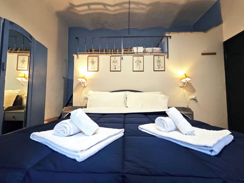 Triple Room | Individually decorated, individually furnished, free WiFi, bed sheets