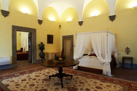 Superior Suite (4 adults) | Memory foam beds, minibar, individually decorated