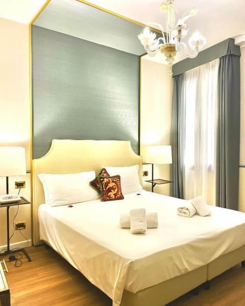 Classic Double Room | Down comforters, desk, iron/ironing board, free WiFi
