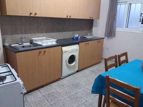 Family Apartment, Multiple Beds, Non Smoking | Private kitchen | Fridge, oven, stovetop, electric kettle