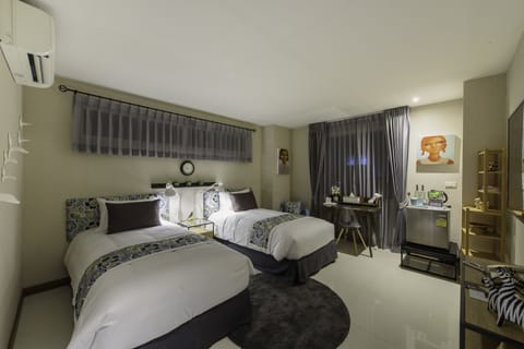 Deluxe Twin Room | Egyptian cotton sheets, premium bedding, memory foam beds, free minibar