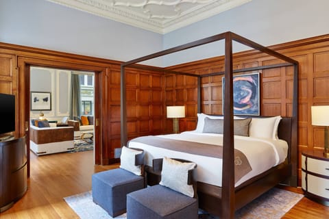 Suite, 1 Bedroom, Non Smoking | Frette Italian sheets, premium bedding, in-room safe, desk