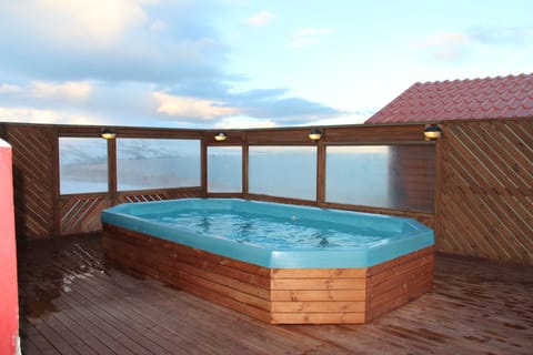 Basic Villa, 5 Bedrooms | Outdoor spa tub