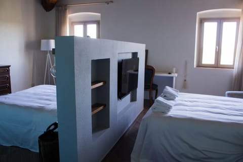 Superior Suite | Desk, blackout drapes, soundproofing, rollaway beds