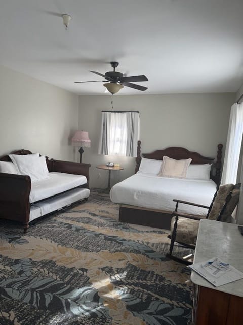 Deluxe Single Room | Premium bedding, individually decorated, individually furnished