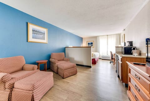 Desk, iron/ironing board, free cribs/infant beds, free rollaway beds