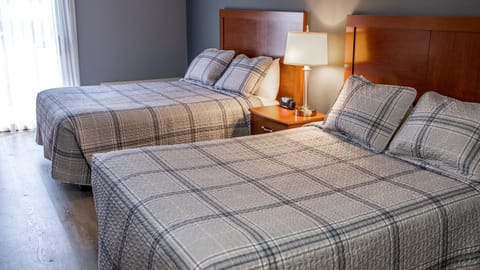 Premium bedding, pillowtop beds, in-room safe, desk