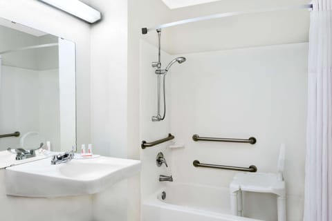 Separate tub and shower, hair dryer, towels