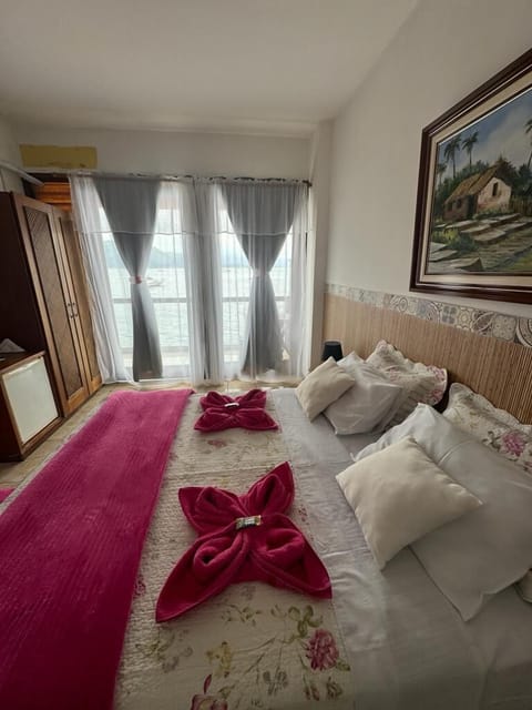 Traditional Twin Room | Minibar, blackout drapes, iron/ironing board, free WiFi