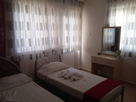 Standard Triple Room | Free WiFi