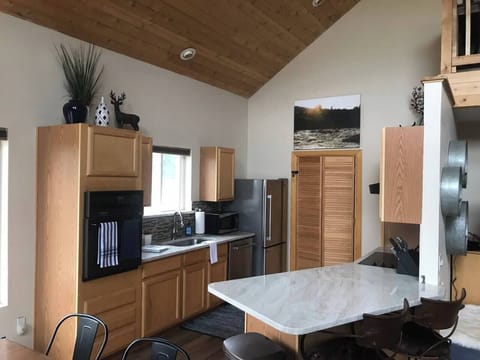 8201ae57-0ba3-4e5d-9728-995662589c35