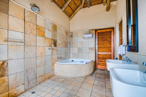 Superior Double Room, Private Pool | Bathroom | Separate tub and shower, deep soaking tub, free toiletries, hair dryer