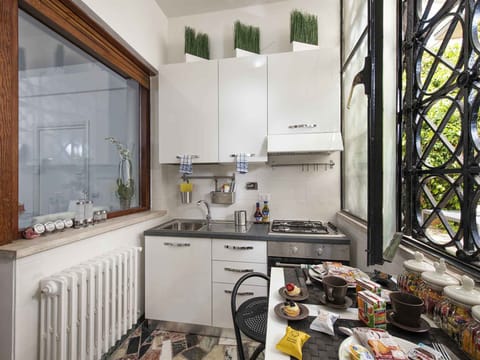 Kitchen overlooking the private garden