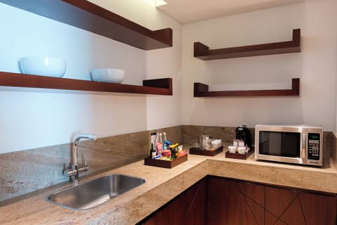 Presidential Suite, 1 Bedroom | Private kitchen | Coffee/tea maker