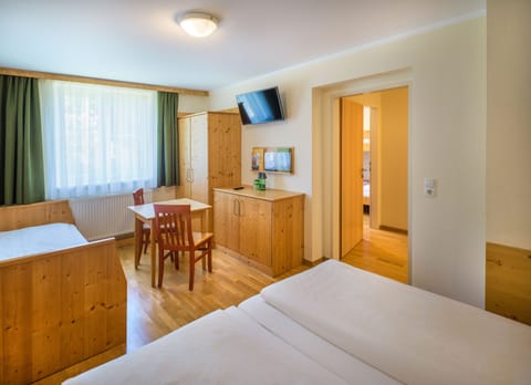 Apartment, 2 Bedrooms | In-room safe, free WiFi, bed sheets