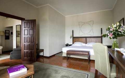 Junior Suite | Premium bedding, minibar, in-room safe, desk