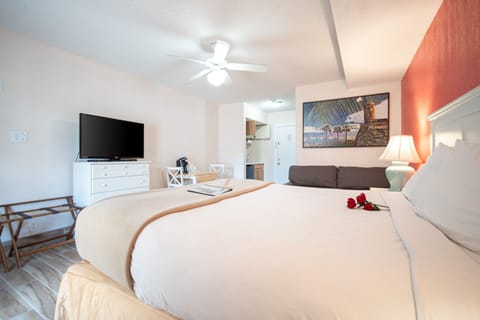 Deluxe Room, 1 King Bed, Kitchenette | View from room