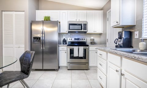 Fully equipped kitchen.