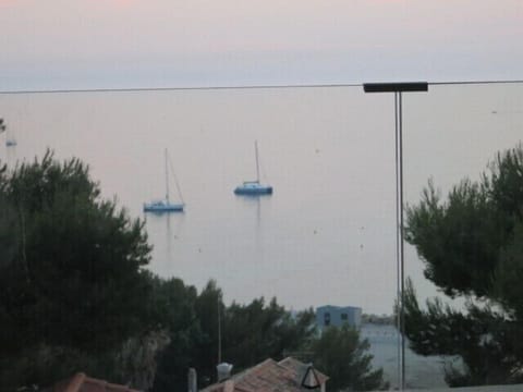 Superb villa overlooking the bay, panoramic sea view, swimming pool, beach 5min Villa in La Cadière-d'Azur