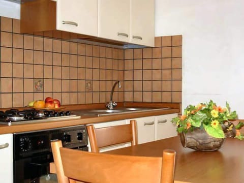 Standard Apartment, 2 Bedrooms, Sea View | Private kitchen