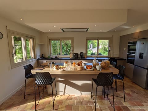 Shared fridge, microwave