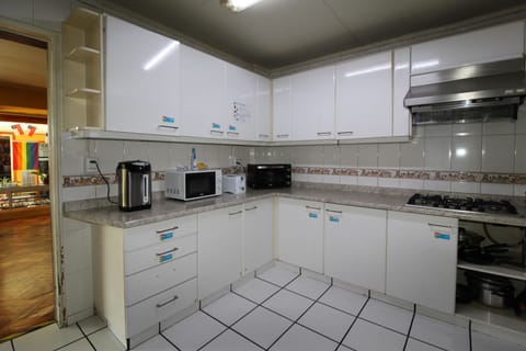 Comfort Double Room | Private kitchen | Fridge, microwave, oven, stovetop