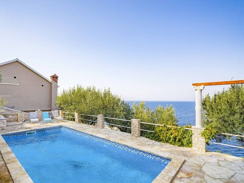 Property, Swimming Pool, House, Real Estate, Building, Home, Azure, Vacation, Leisure, Villa