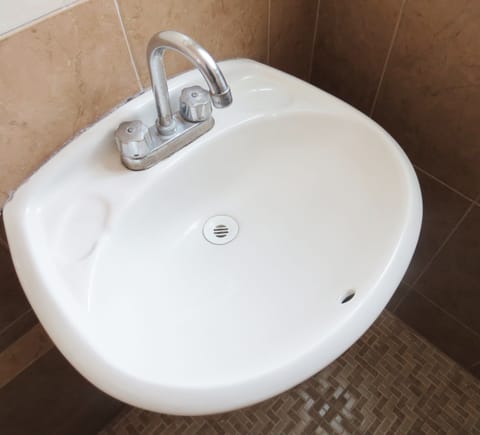 Free toiletries, towels