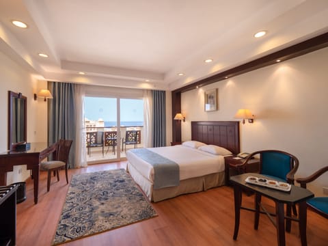 Honeymoon Room, Sea View | Egyptian cotton sheets, premium bedding, minibar, in-room safe