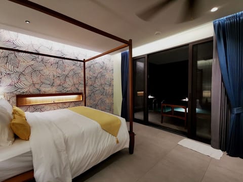 Deluxe Room, Pool Access | 2 bedrooms, minibar, in-room safe, desk