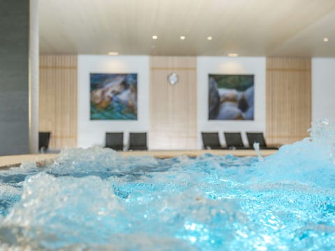 Cloud, Water, Sky, Property, Plant, Swimming Pool, Building, Window, Azure, Blue