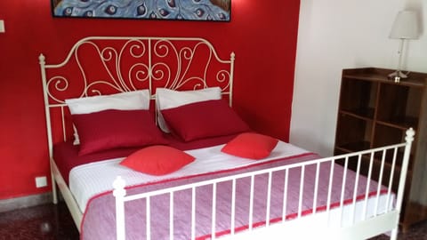 Standard Double Room | Bed sheets