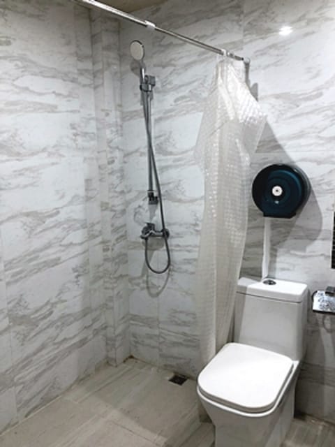 Villa Mar | Bathroom | Free toiletries, towels
