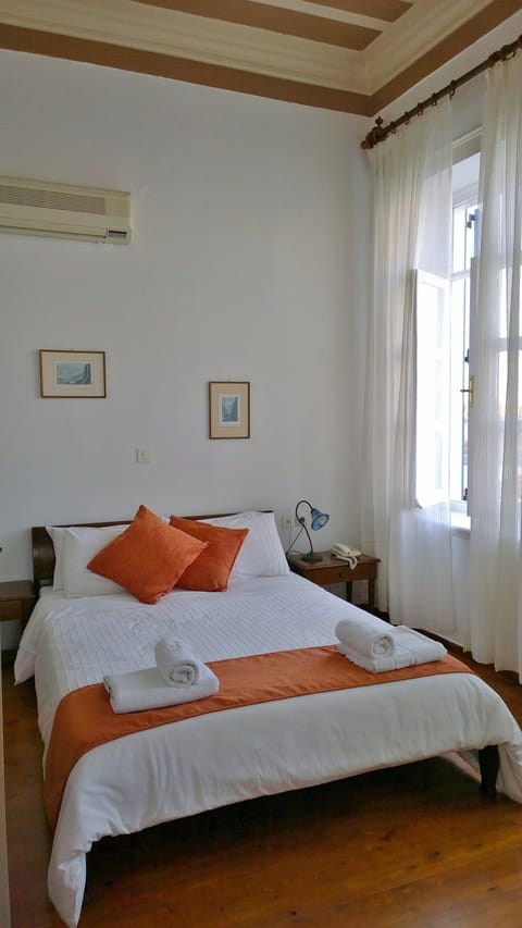 Standard Room, Sea View | Living area | Flat-screen TV