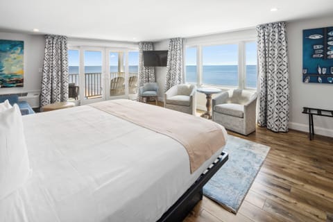 Premier Room, 1 King Bed with Sofa bed, Ocean View, Oceanfront (King) | Premium bedding, blackout drapes, iron/ironing board, free rollaway beds