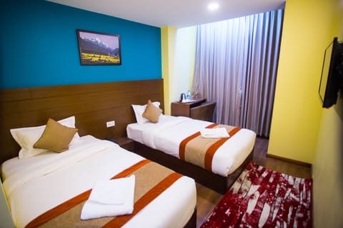 Deluxe Triple Room | In-room safe, soundproofing, free WiFi, bed sheets