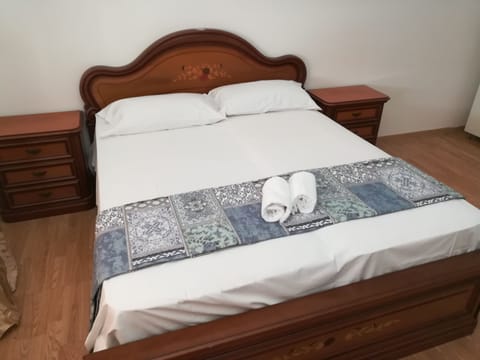 Standard Double or Twin Room, Shared Bathroom | Premium bedding, desk, free WiFi, bed sheets