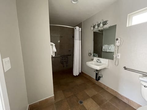 Standard Room, 2 Double Beds, Accessible | Bathroom | Combined shower/tub, free toiletries, hair dryer, towels