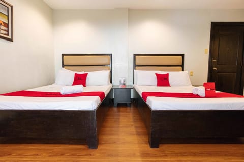 Deluxe Twin Room (Adults Only) | Desk, free WiFi, bed sheets