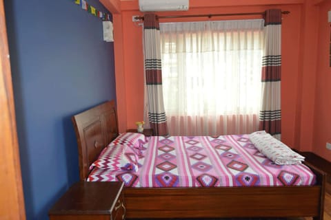 Deluxe Double Room, 1 Queen Bed, Non Smoking | Desk, blackout drapes, soundproofing, iron/ironing board
